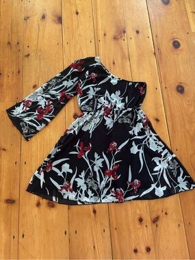 Studio Y One Shoulder Floral Bell Sleeve Blouse L